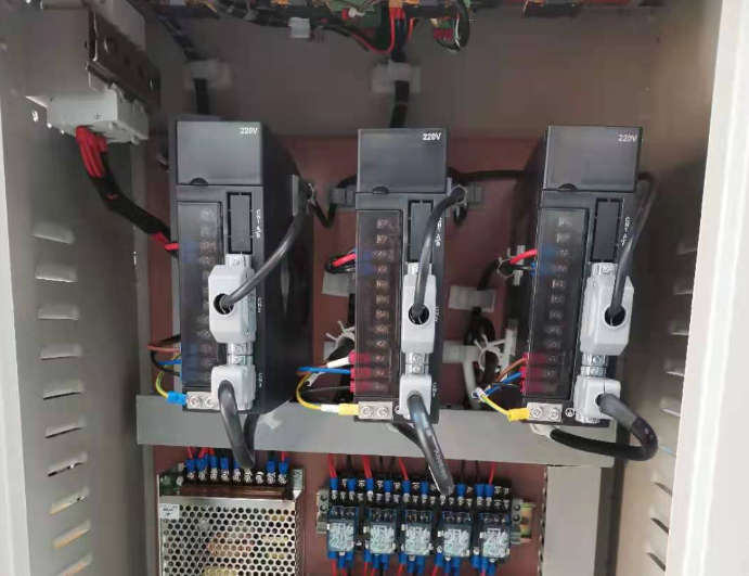 电子产品精密装配生产线改造中欧姆龙PLC通过转EtherCAT工业智能网关与三菱伺服进行通讯解决方案案例(图3)
